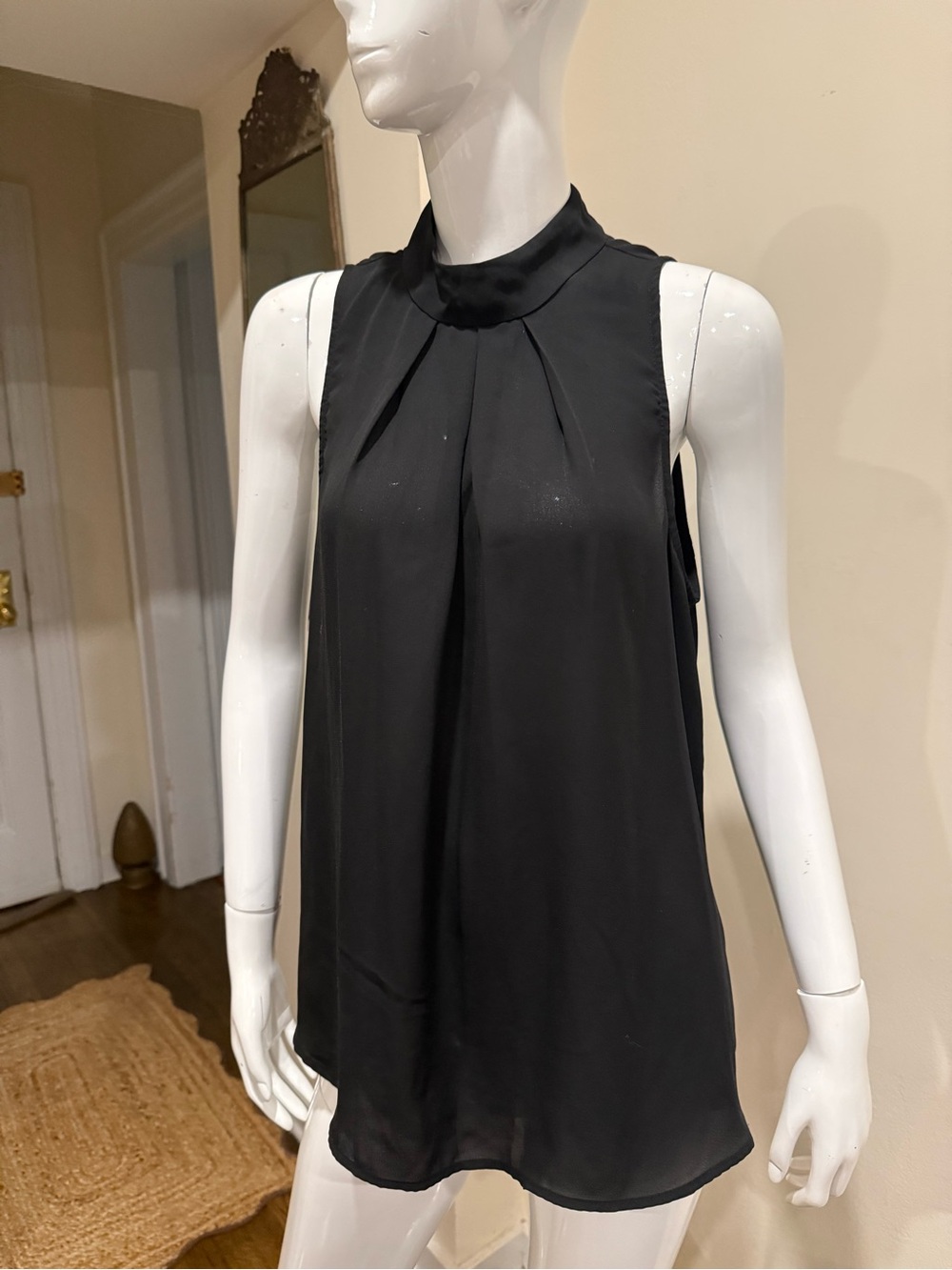 Black hi neck Mimi Chica sleeveless blouse